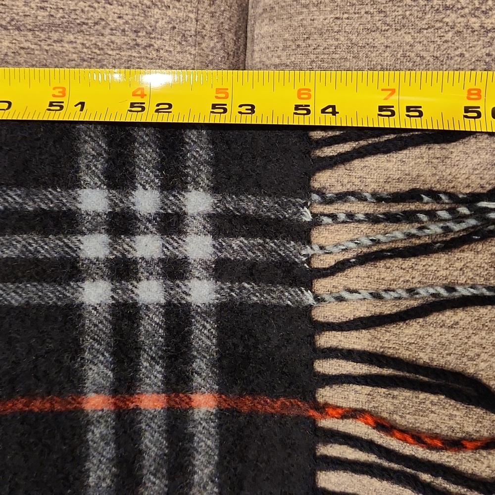 BURBERRY AUTHENTIC VINTAGE CASHMERE NOVA CHECK SCARF - Picture 5 of 6